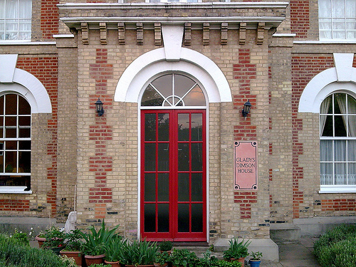 PropertyInE7's profile picture. The Official Twitter page for all things property related in the London Postcode of E7. Follow us today to keep up-to-date.