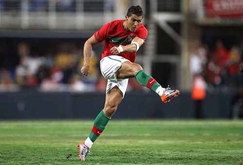هنا كرستيانو رونالدو باللغه العربية  افضل لاعب في العالم لعام 2008 كل ما يخص كرستيانو وريال مدريد تجده هنا