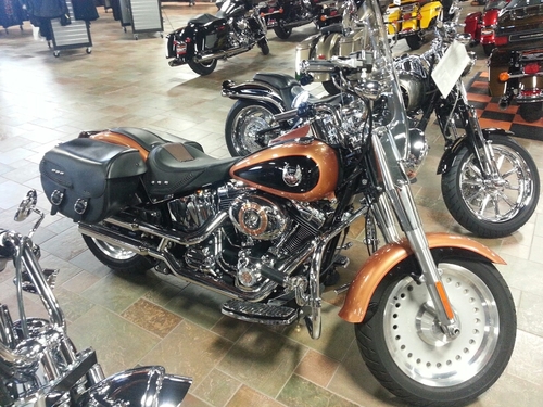 derekvandeurzen's profile picture. 