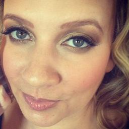 Dev't Dir @icstarsChicago. Dig innovation. Workforce dev't, socent & nptech connector. Trained dancer. Jokester. Sports fanatic. Loves 2 travel. Foodie.