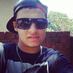 Diga o que você pensa com esperança.
Pense no que você faz com fé.
Faça o que você deve fazer com amor!