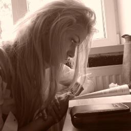 I sing my way out of everything. #Directioner #Belieber
