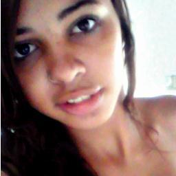 eu sou aquela garota
divertida,legal e espontanea

não tenho mais nada a dizer
o resto descubra vc mesmo...............xD