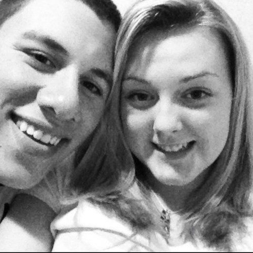 6.3.12❤vanessa clouthier❤
Love hunting,snowmobiling,atving,fishing,skiing,shinny,baseball,football,and boating and more baseball
