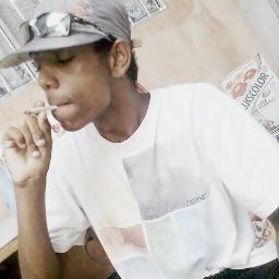 - A  LOUCURA MOVE TUDO! LEGALIZE _\|/_ Q?D?C
  






 PS: @carol_jahbless