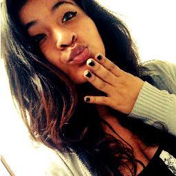 A veer ^^ Sooy loca & buena amiiga ♥ aunque a veces Timida (: AMO la música *--* ♪!