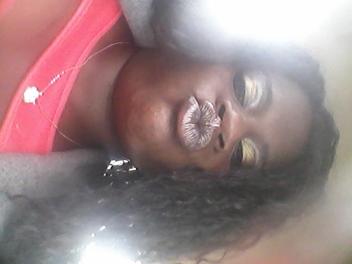 Im too guci for you hating ass ppl!For the 1s that show me 3 i 3 yall 2!!