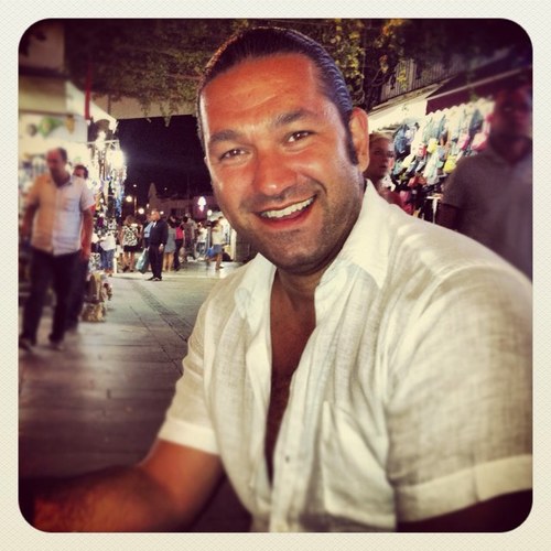 ufuksel's profile picture. Kendıyle Mutlu İyilik Güzellikten yana Her Türden Hayvan İnsanı sever , Gercek Aşk GALATASARAY, Ne Mutlu #TÜRK'üm Diyene...