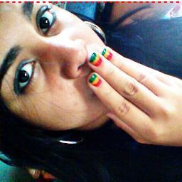 [...] Soou akeela que vc Teenta imitaaar e seu irmão Teenta PEGAR '(6

Akelaa FUNKEIRA ♫ QUE DANÇA E DESCE ATÉ O CHÃÃOOO

E QUE SÓ SABE TE HUMILHAR