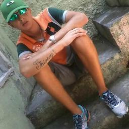 Da vida não Quero muito. Quero apenas saber Que Tentei tudo Que Quis,Tive tudo o Que pude,Amei tudo o Que valiá E perdi apenas o Que, No fundo Nunca Foi Meu.