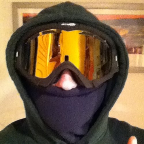 28, entreprenuer, proffesional drinker, procrastinator and skier.