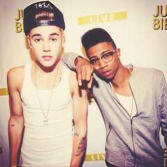 Boylieber da Lage ☠ viciado no ninja rooxo FODA qe corre de COGUMELOS :::☛ @justinbieber Te amo seu SAFADO u..u