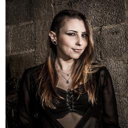 Vocalista da Constantine! O palco é o céu onde sempre quero estar!!!

http://t.co/6RJJRgtZSL