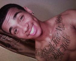 cj_be_thugging's profile picture. chilling,thugging, and like too talk w/ new people!
follow?