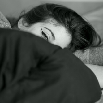 كلمآ آشتقت آليك، آلقي نظره على آسمكك آقف على اسمك فقط آتآمله ب شوق وكآني آنتظر منك آن تحآدثني، ف آنآ مهتم بك،حتى ۈ آن كنت لآ تعلم بذلكك*إن كنت تقرآ ف آنا احبك♥!