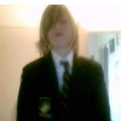 KasabianJunkie's profile picture. ^You should follow this guy (he'll follow back) because he's cool...but he likes (some)stupid music and he's a hipster. GO SUCK ON A TRIANGLE! @DontpanicAshlee