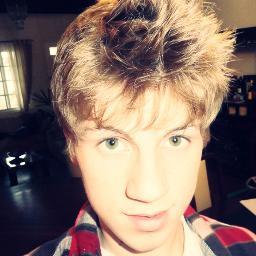 We are the ones that wanna choose, always wanna play, but you never wanna lose. ♫