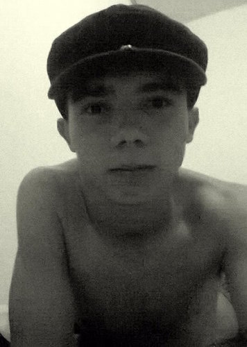 Virginiano, 18 Anos. Cantor profissional de Chuveiro u_u