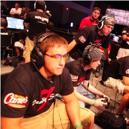Veteran COD player | Twitch Affiliate | Follow the channel: https://t.co/9HUevY4ppH | #Warzone or #Apex Streams Mon-Thurs @ 8:30est
@TriumphChairs code: RunnerOne