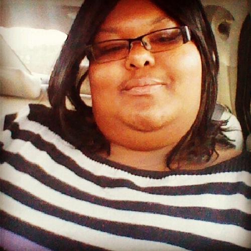 YVONNA24's profile picture. 