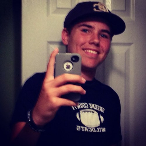 Hey my name is Bryce , im 16 and i love playing football and hanging out with my bruhs haha well thats about it so later