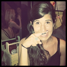 always walk on the sunny side of the street. Social at @afterpayusa / Tulane grad / big fan of vegetarian food, music & smiling