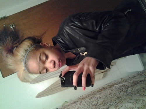 ItsTinyBITCH's profile picture. 