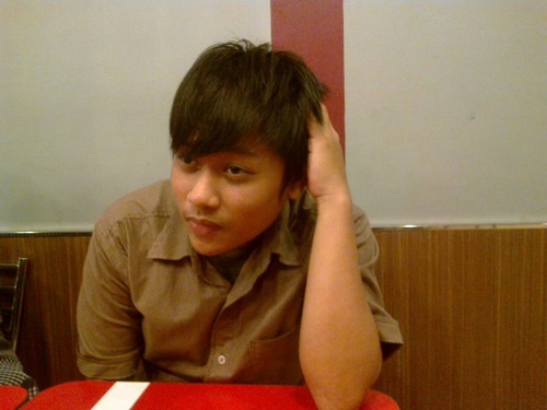 [S.I ~ STMIK Indonesia '12]
[Berpengalaman, 3x twitter Suspended]