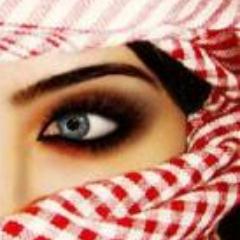 لاتكحلين الرمش مكحول خلقه .. زين الطبيعه مايبي زود تجميل