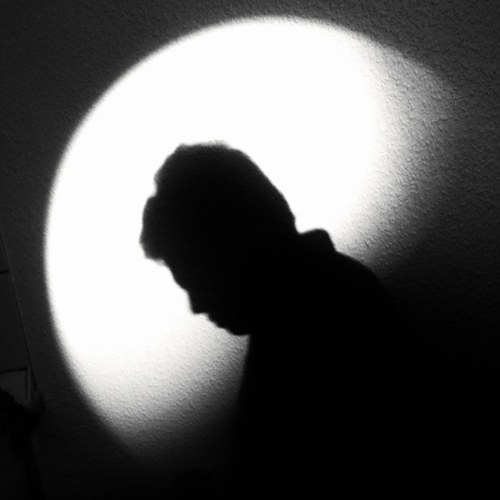 A full time engineer | photographer | web art designer | conductor-trainer angklunghamburg.de | Based in Hamburg, Germany. Art, music and photo are his passion