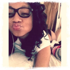 17 yrs old #Single #LakerNation C/O 2014 Just Tap That Follow Button..#Libra #TFB Mention Me For A Follow Back From Me