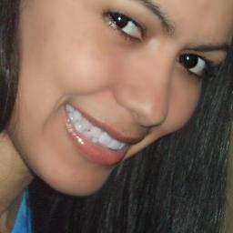 É necessαrio αbrir os olhos e perceber que αs coisαs
boαs estão dentro de nós, onde os sentimentos nαo precisαm de
motivos nem os desejos de rαzão.