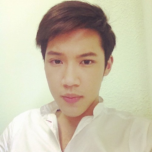 I'm Kangsom,,Jst called me ks''
I  luv ma lifestyle,, 
Sohope u enjoy it !!!
Nice to meet u :D