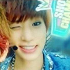 AｰJAX(Yun Young)♡KARA(Kang Ji Young)♡KｰPOP@DSP♡Lee Seung Gi♡etc...＊93line∮ フォロバ希望の方＠くださいヾ(◍'౪`◍)ﾉﾞ自分から絡みにいけないちきんですが沢山の方とお話したいです！気軽にfolllow me〜♪