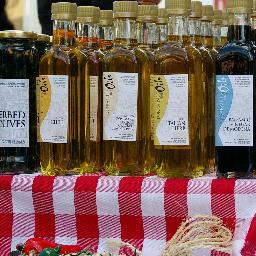 LorrainesOils's profile picture. Herb infused olive oils for drizzling, dipping and cooking. Home produced and available at selected markets only.