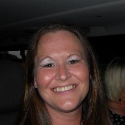 I have a beautiful girl, 2 dogs and a cat and i work in IT.  I have fantastic friends and i love spending time with them x