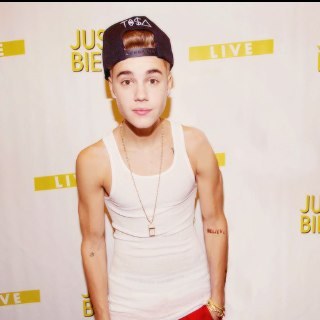 @JustinBieber loveee u.