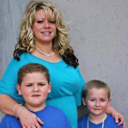 Mommy of two darling boys and wife of an awsome hubby!