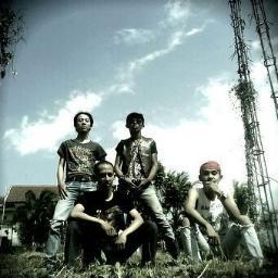 @ZmZahri @faridonGITR @sandilsmn @TNaufalAuliya  ingin memperjuangan kembali musik ROCK DI INDONESIA.
  cp: (+6281324045100 / +6289628207119)