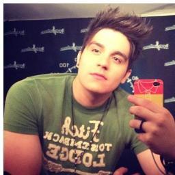 #Fã Clube Oficial Luan Santana Minhas Obsessão *-* esse é o nosso #fã clube dedicado ao @luansantana, Dona :Maria Helena Tavares  agoraa é so seguir meu bem =)