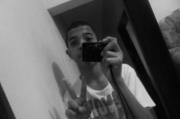 Sou chato, irritante e insuportável..
.. mais acima de tudo sou feliz !