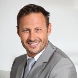 MarcRobertCH's profile picture. Manager, cars and sports fanatic, business traveller, love skiing, golf, swimming, Zurich, Barcelona, Sydney, LA, New York and LIFE.