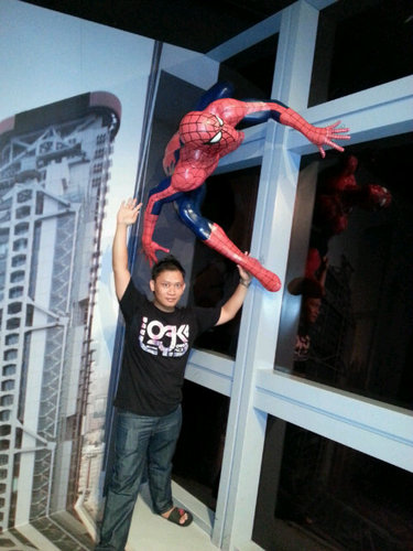 AcuBlendes's profile picture. Kecil di manja, muda foya foya, tua kaya raya.... Matine ra ono sing ngurus