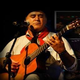 Cantor e Compositor, possui dois Cd's lançados.Saiba mais em:http://t.co/p4JVjqTATn  ,curta nossa página no facebook : Volmir Coelho