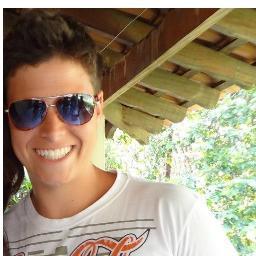17 anos, estudante, amigos, sair ;)