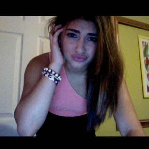 My name is Rojeen. (: 
I'm only 18 years old.