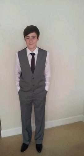 Fraser_1902's profile picture. hi , i am small :)