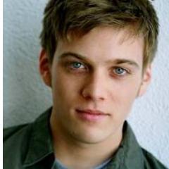 Luke_both's profile picture. สวัสดีครับ!! ผมคือลุคบุตรแห่งเฮอร์มีส ผมเป็นครึ่งเทพครึ่งมนุษย์ ใครอยากกำจัดเพอร์ซี่(?) ลองฟอลมาคุยกันสิครับ แล้วคุณจะหลงรักผม ^^ [1/11/12]