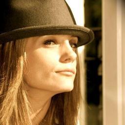 Leapetersell's profile picture. Relation presse #poiray