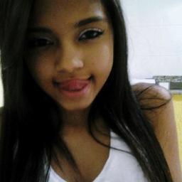 quer me ver feliz ? me dá um chocolate :)
